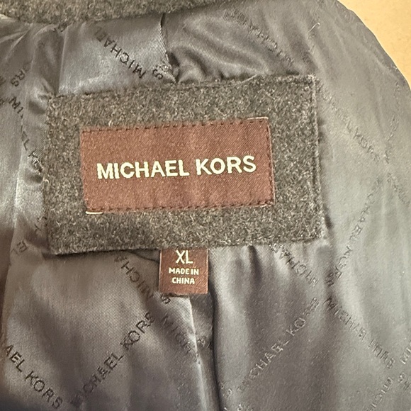 Michael Kors Men's Dark Gray Wool Coat with Striped Scarf - Picture 9 of 9